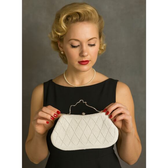 Vintage Handbags - Vintage 1950s Richere Beaded Handbag Purse White